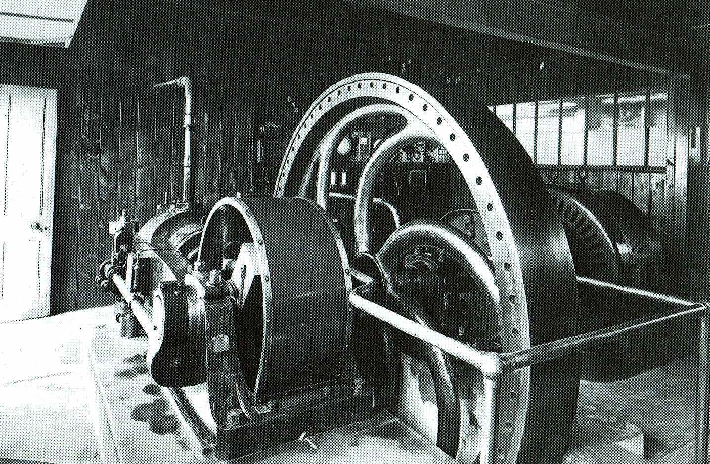 Gas engine to power the electricity generating machinery 1911
